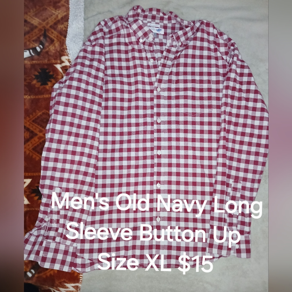 Old Navy Men's Red and White Plaid Shirt